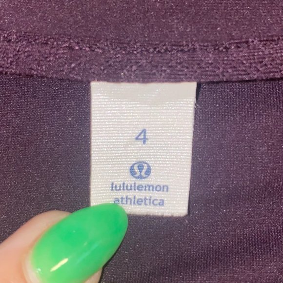 LIKE-NEW Lululemon Fresh Tracks 1/2 Zip Pullover - Picture 8 of 8